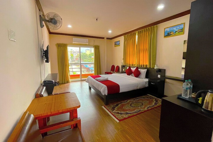 Room 8 of 21