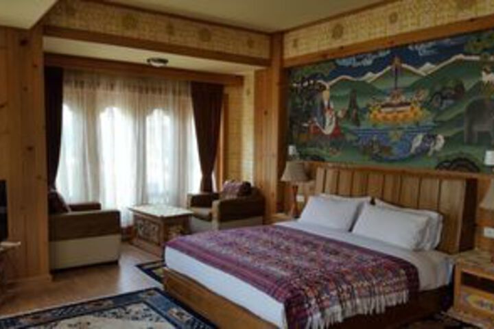 Room 5 of 10