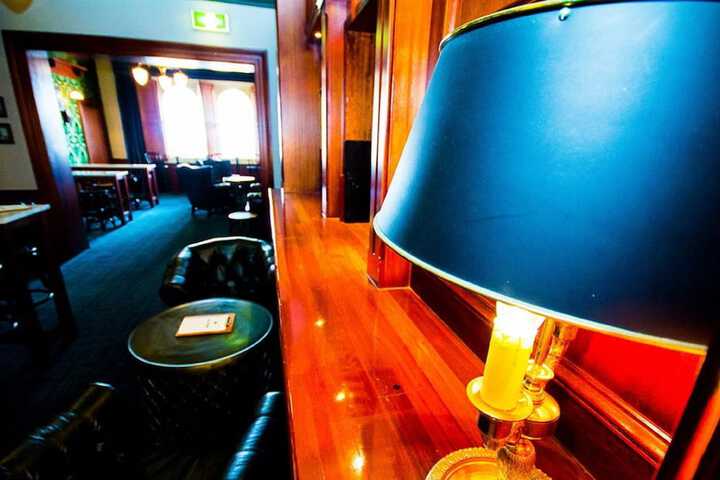 Lounge 46 of 63