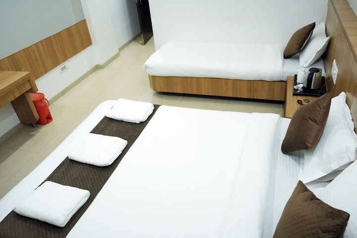 Room 16 of 42