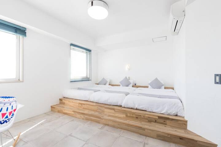 Room 6 of 48