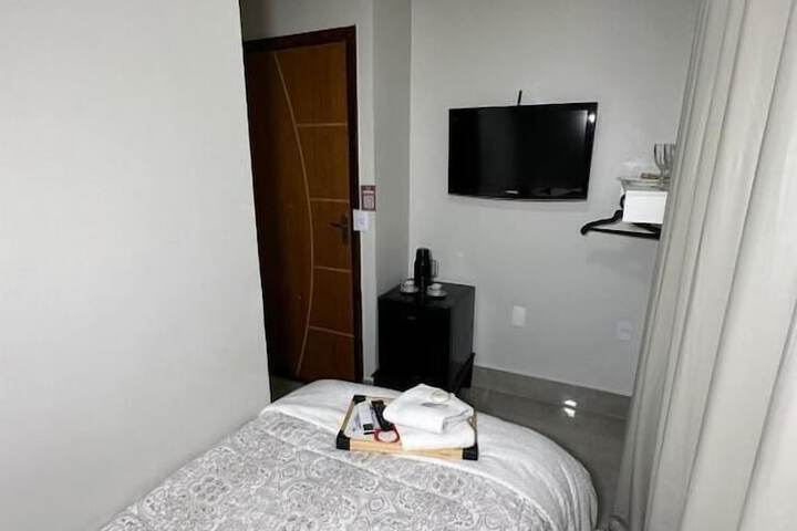 Room 16 of 80