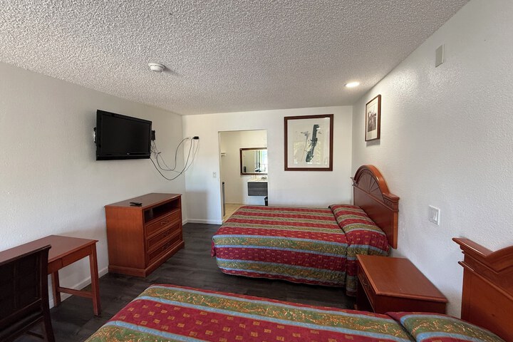 Room 11 of 41