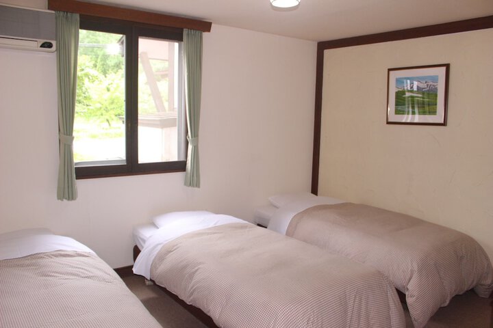 Room 3 of 19