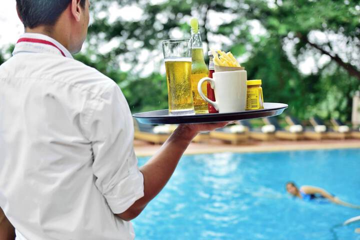 Hotel with Pool