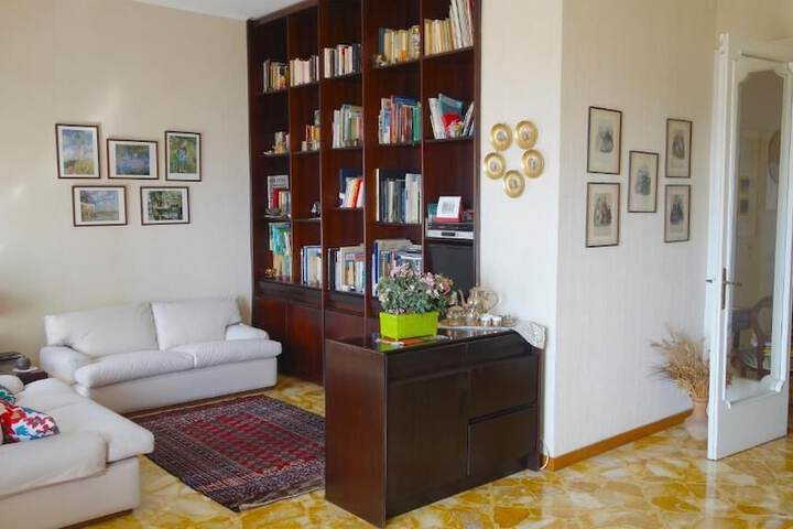 Room 16 of 42