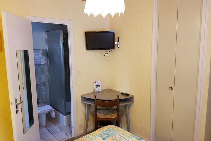 Room 14 of 91