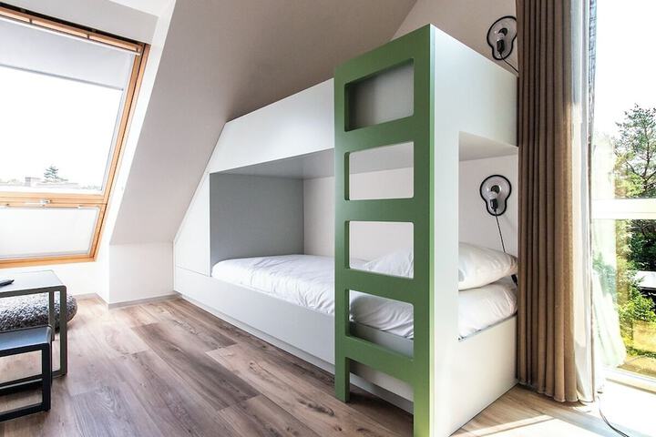 Room 48 of 174