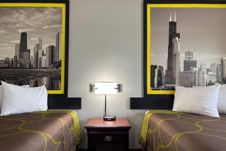 Room 12 of 24
