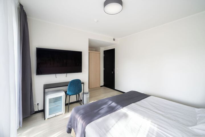 Room 12 of 47
