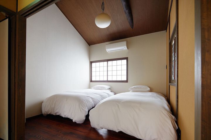 Room 5 of 15