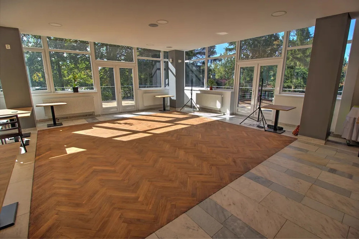 Terrace/Patio 4 of 11