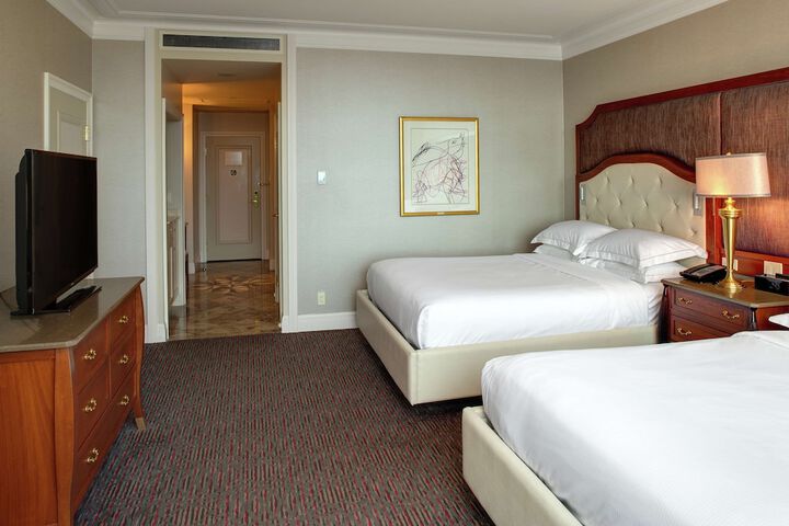 2 Queen Bed Accessible Room (18 of 29)