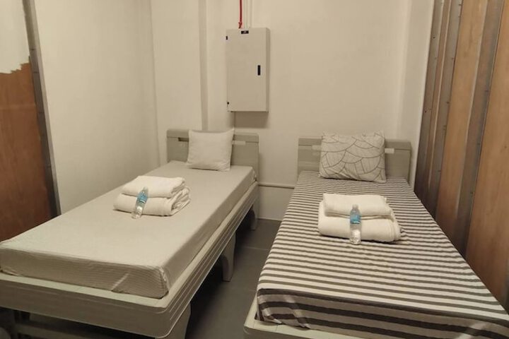 Room 19 of 32