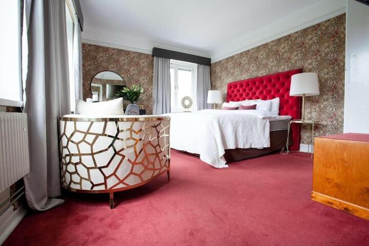 Room 37 of 57