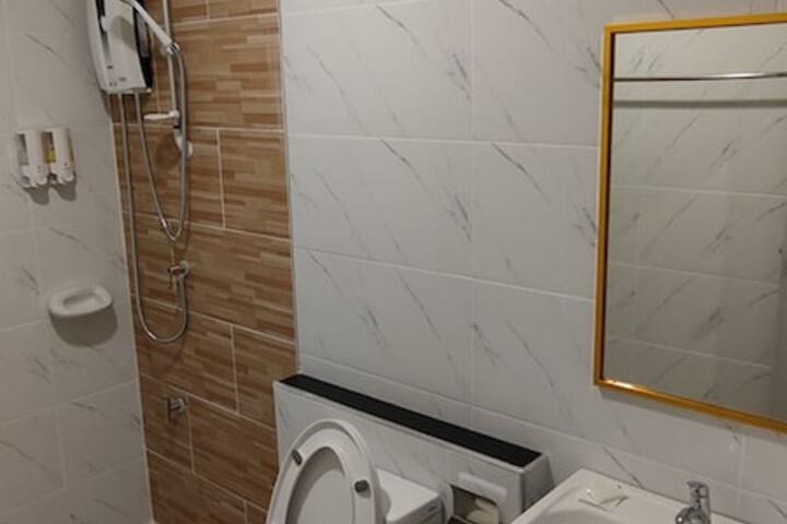 Room 20 of 23