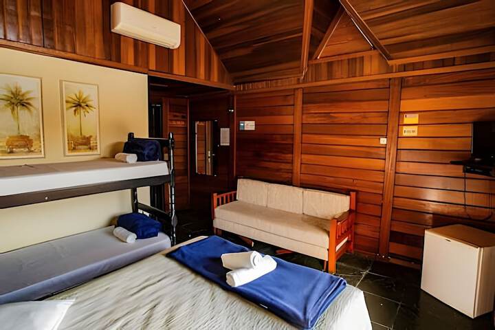 Room 4 of 65