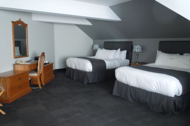 Room 21 of 77