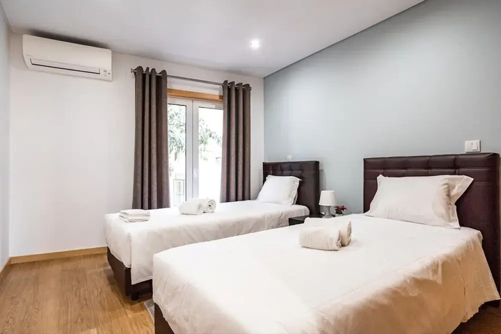 Room 2 of 13