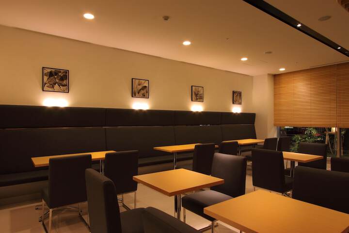 Hotel Lobby