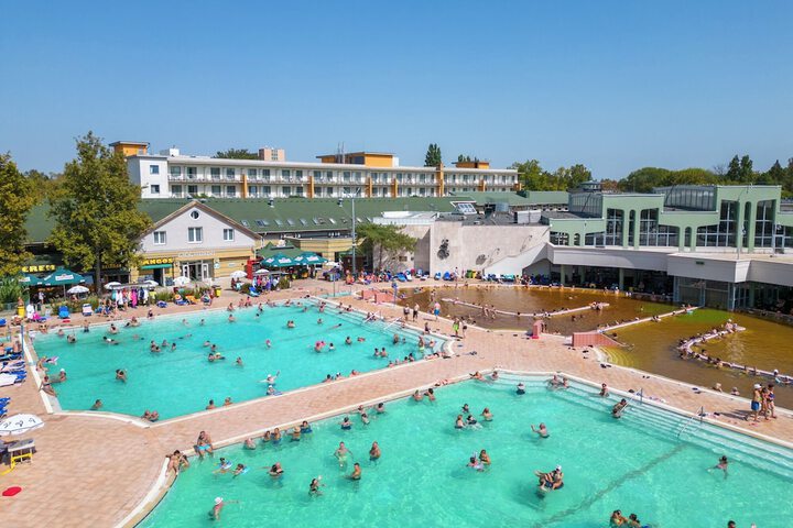Hotel with Pool
