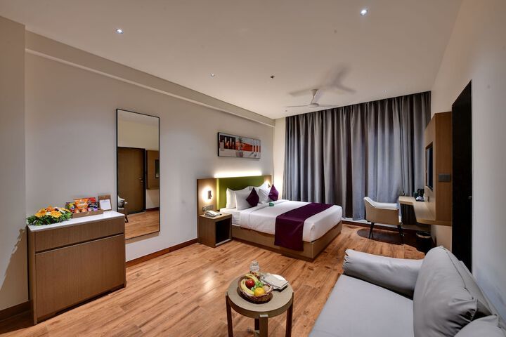 Room 11 of 40