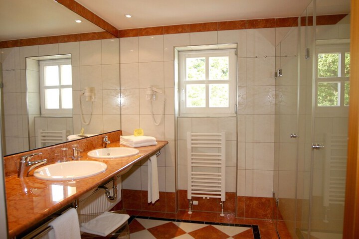 Room 14 of 46
