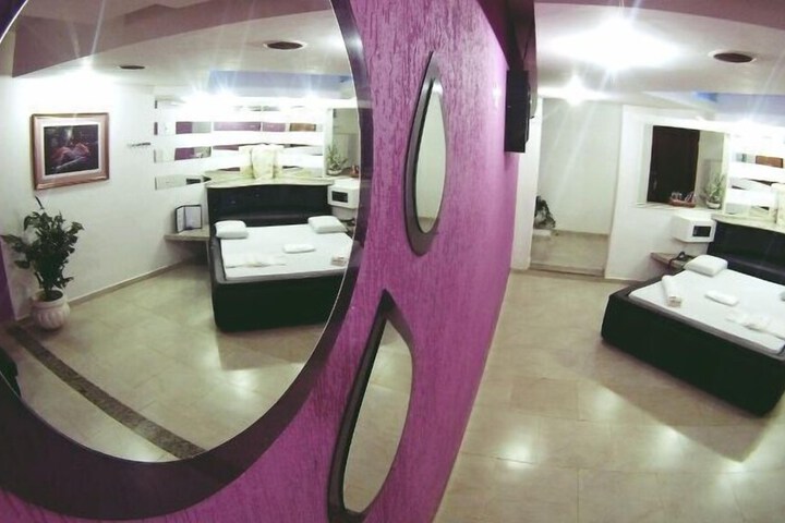 Room 20 of 63