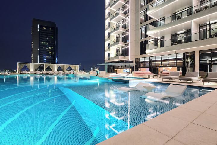 Pool 32 of 54