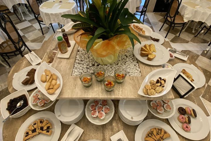 Breakfast/Coffee Service 12 of 17