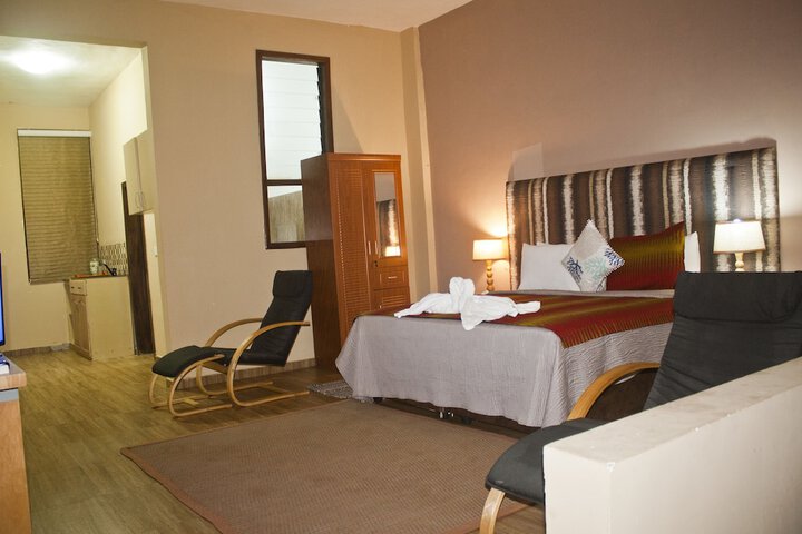 Room 13 of 17