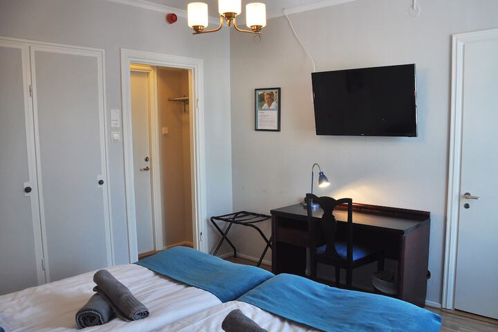 Room 34 of 138