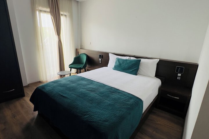 Room 5 of 40