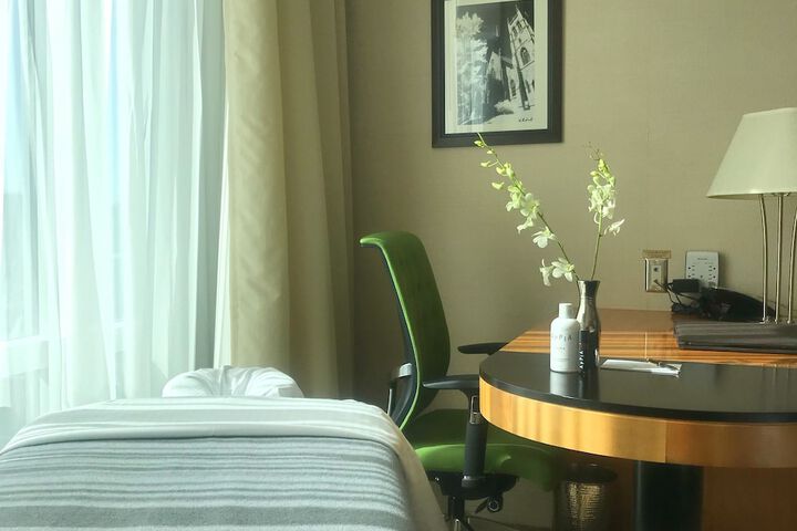 Room 7 of 83