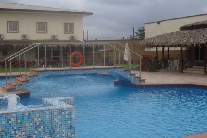 Pool 39 of 81