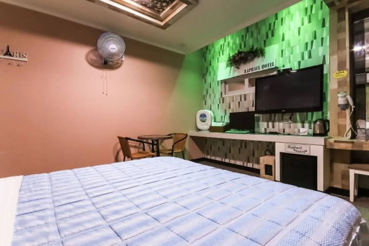 Room 7 of 23