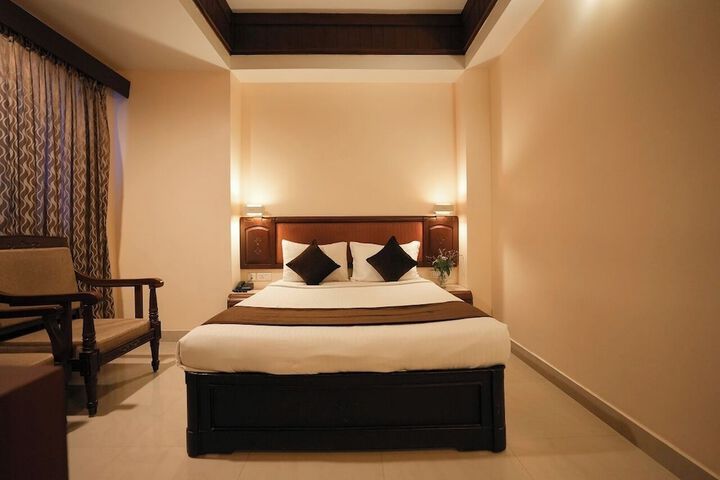 Room 32 of 76