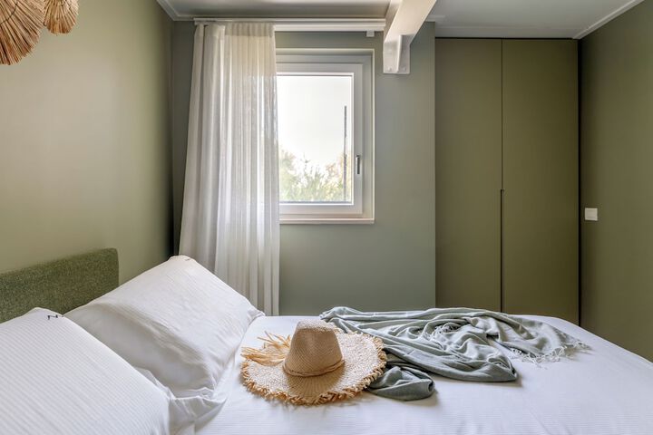 Room 20 of 182