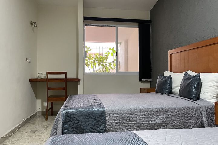 Room 5 of 33
