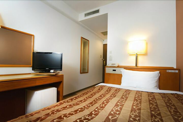Room 7 of 24