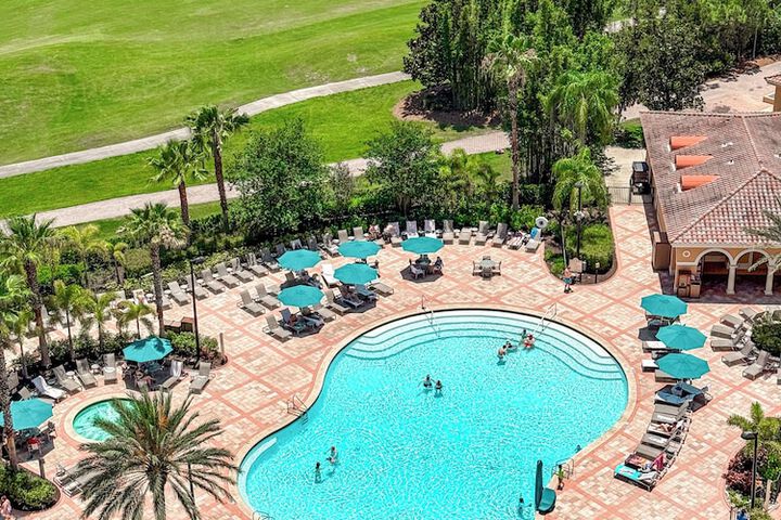Pool Hotel