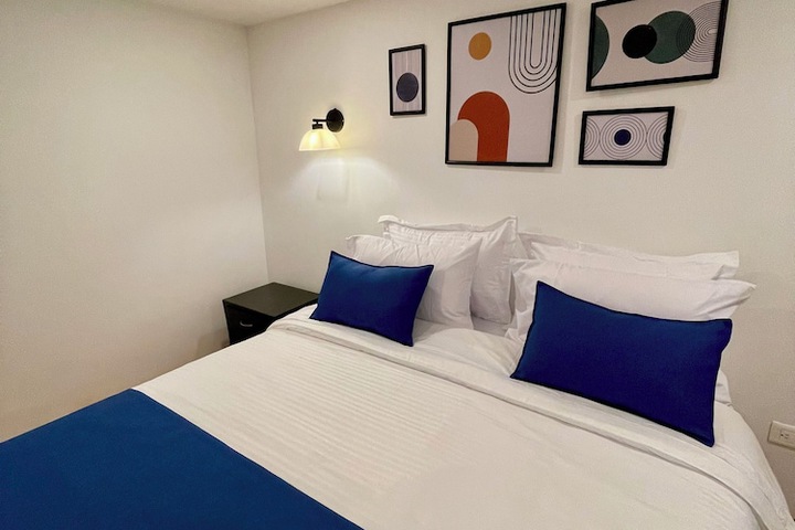 Room 10 of 56