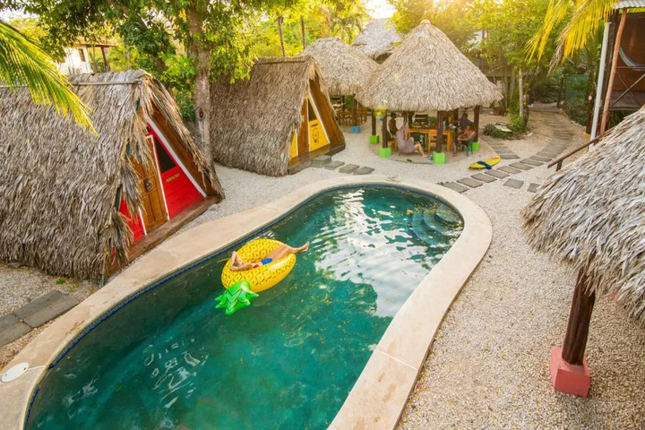 Pool 10 of 24