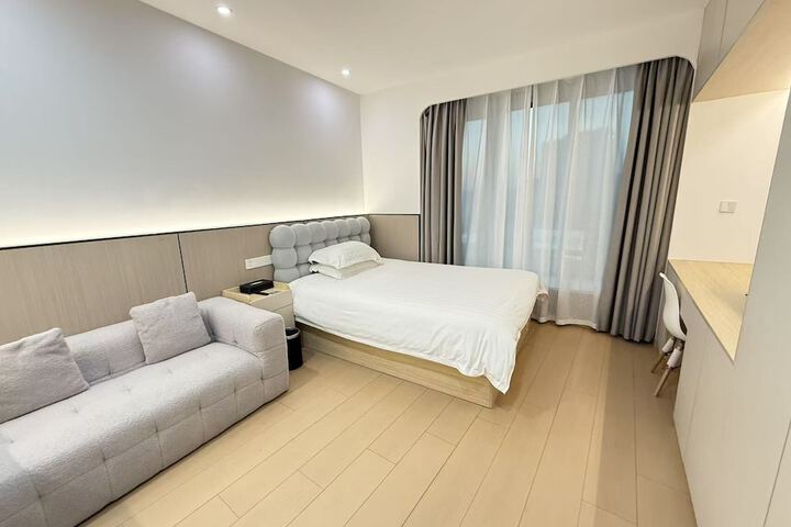 Room 17 of 63