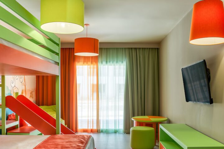 Room 18 of 72