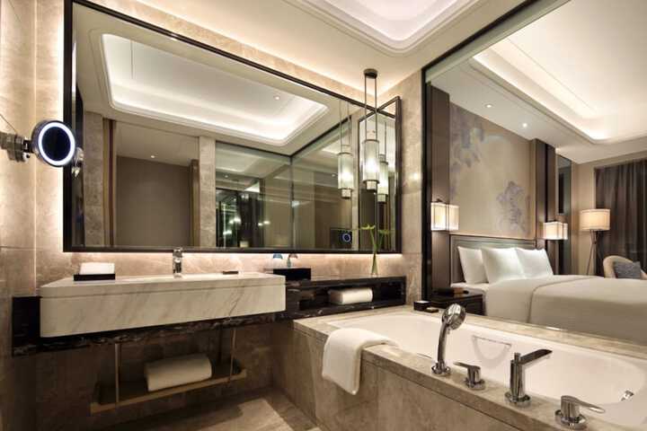 Room 21 of 44