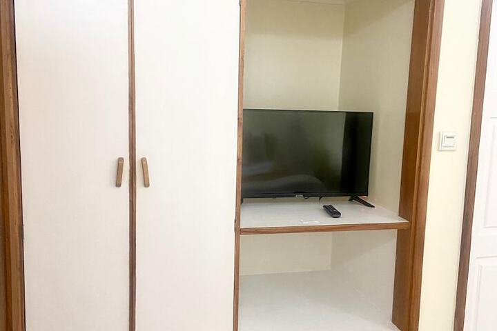 Room 3 of 27