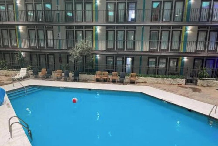 Pool 9 of 12