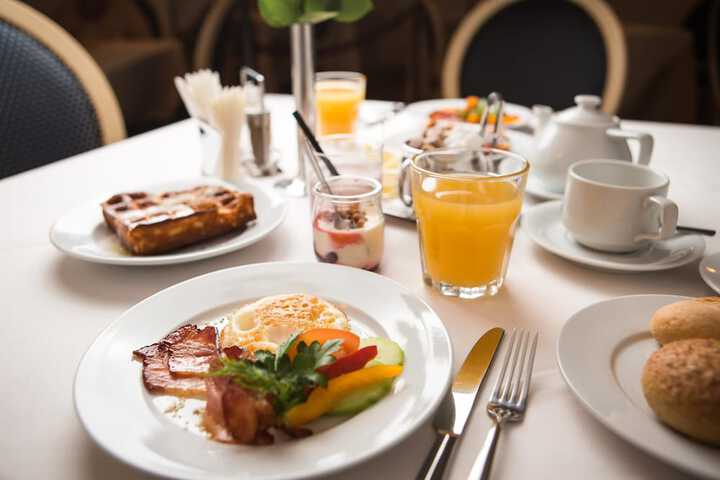 Breakfast/Coffee Service 65 of 103