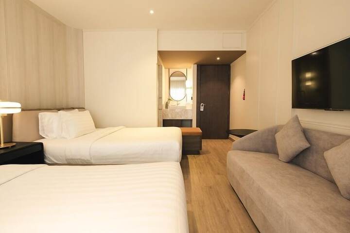 Room 16 of 73